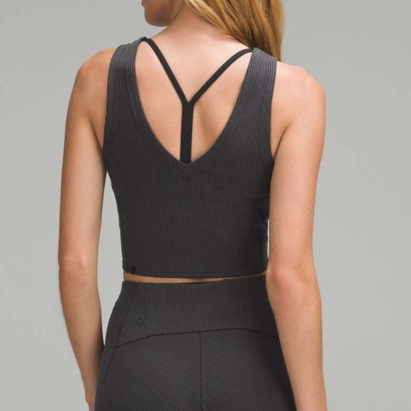 Lululemon Ribbed Softstreme Cropped Tank Top - Sz 4 - Picture 2 of 6